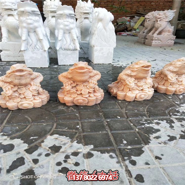 花園里的只有青蛙的抽象石雕雕塑 花園里的只有青蛙的抽象石雕雕塑