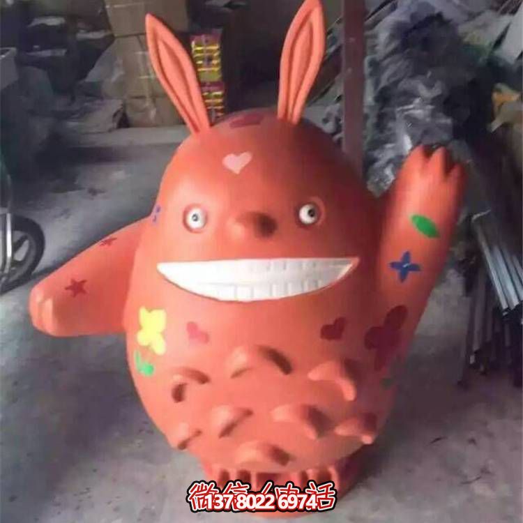 玻璃鋼游樂(lè)園裝飾擺件——可愛的龍貓雕塑