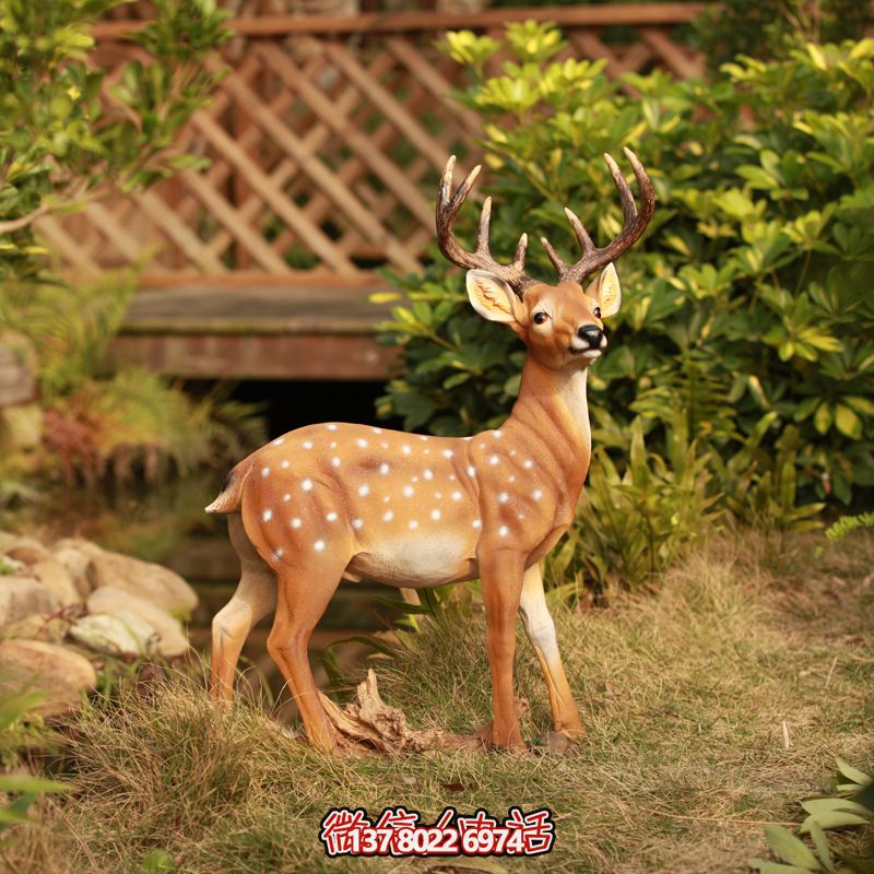 玻璃鋼彩繪梅花鹿雕塑，為庭院增添創意生活