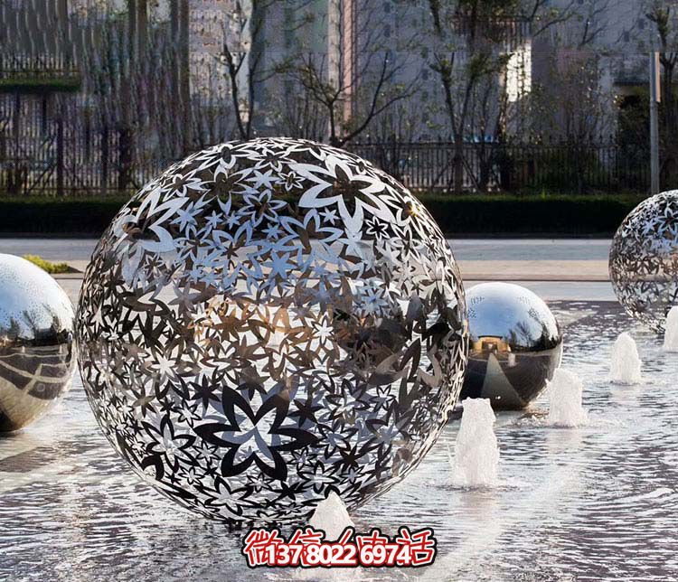 不銹鋼噴泉球雕塑，創(chuàng)意點亮廣場