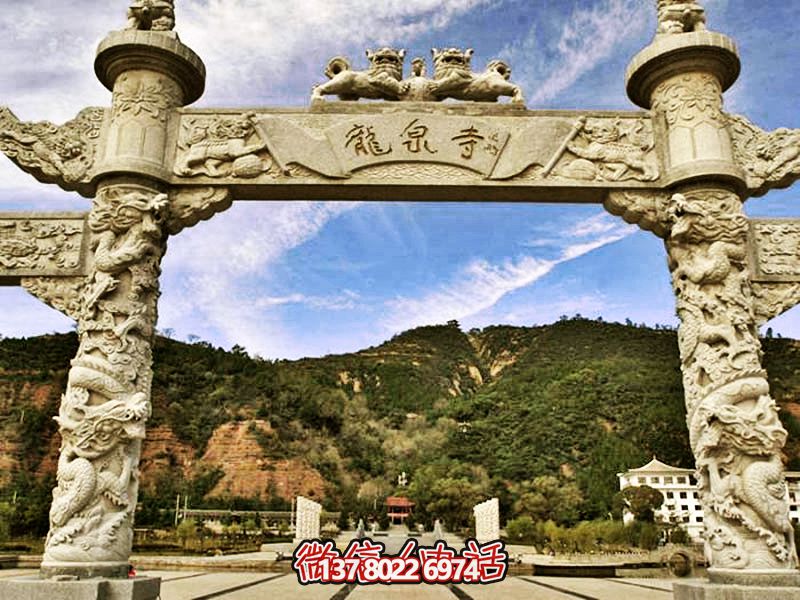 精美石雕龍柱雍容華貴 精美石雕龍柱雍容華貴
