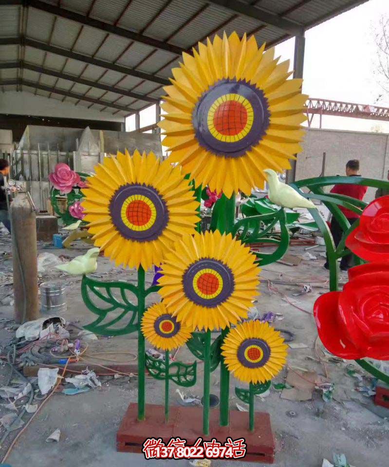 商場時(shí)尚噴漆不銹鋼向日葵雕塑 商場時(shí)尚噴漆不銹鋼向日葵雕塑