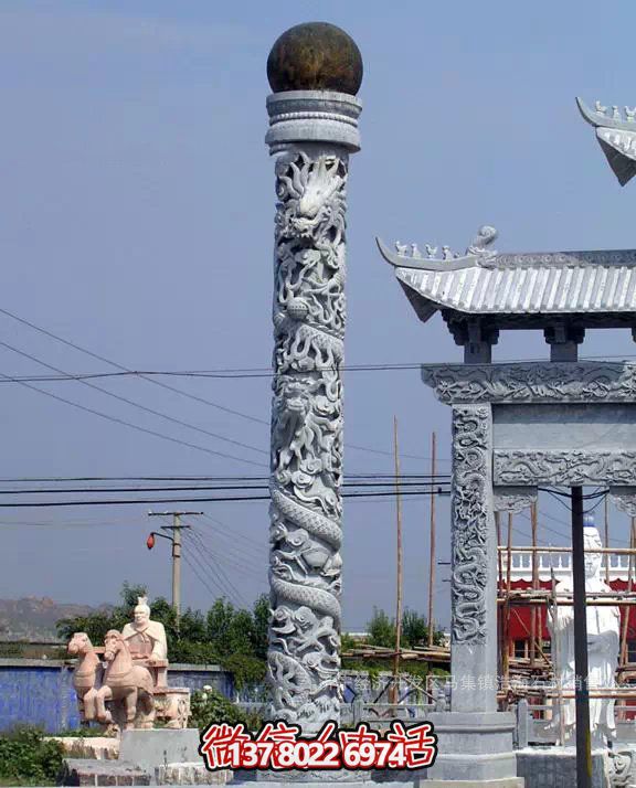 龍形浮雕的學(xué)院廣場擺放龍柱雕塑 龍形浮雕的學(xué)院廣場擺放龍柱雕塑